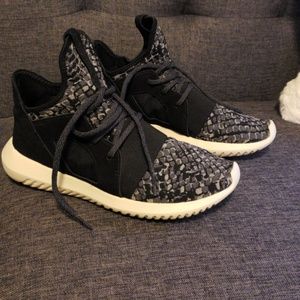 adidas tubular defiant